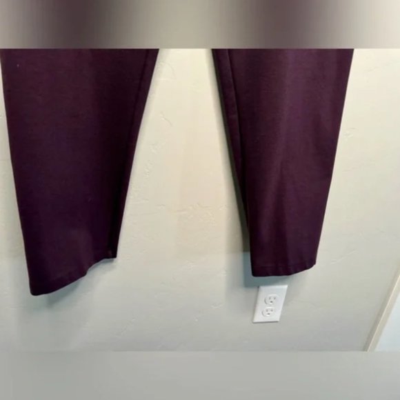Eileen Fisher Tapered Stretch Crepe Ankle Pants Cassis Burgundy SIZE MEDIUM - Picture 8 of 14